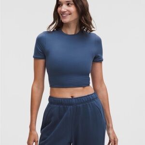 NWT! Lululemon Wundermost ultra-soft Nulu cropped tee
